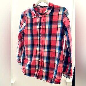 Pink, blue, white checkered plaid women’s button down shirt. Size small